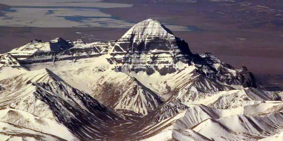 Lhasa Kailash Flight Tour