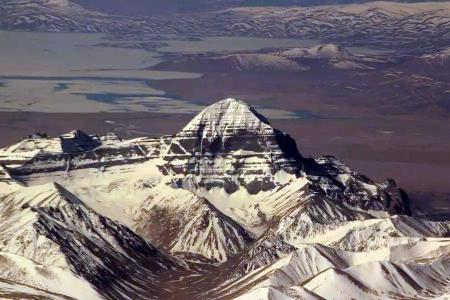 Lhasa Kailash Flight Tour