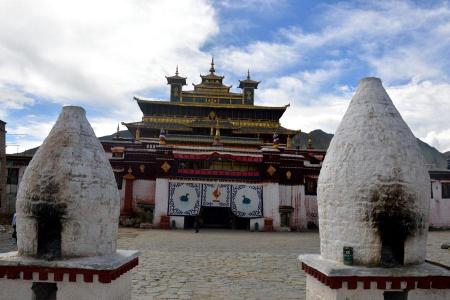 Tibet Monastery Tour