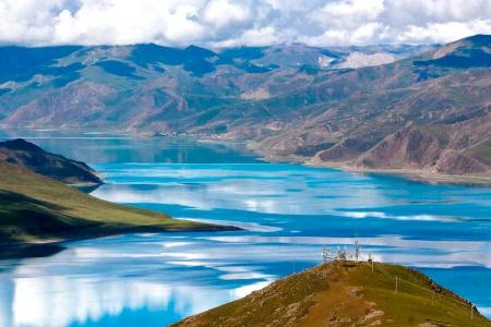 Yamdrok Tso Turquoise Lake Trek